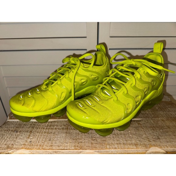 Nike Air VaporMax Plus Bright Volt Neon Green Women's Size 7.5 Shoes DX1784 300 - Picture 4 of 10